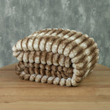 Cobija Malu Café 180x200cm Fondo Entero - COBIJAS Y MANTAS | Bylmo