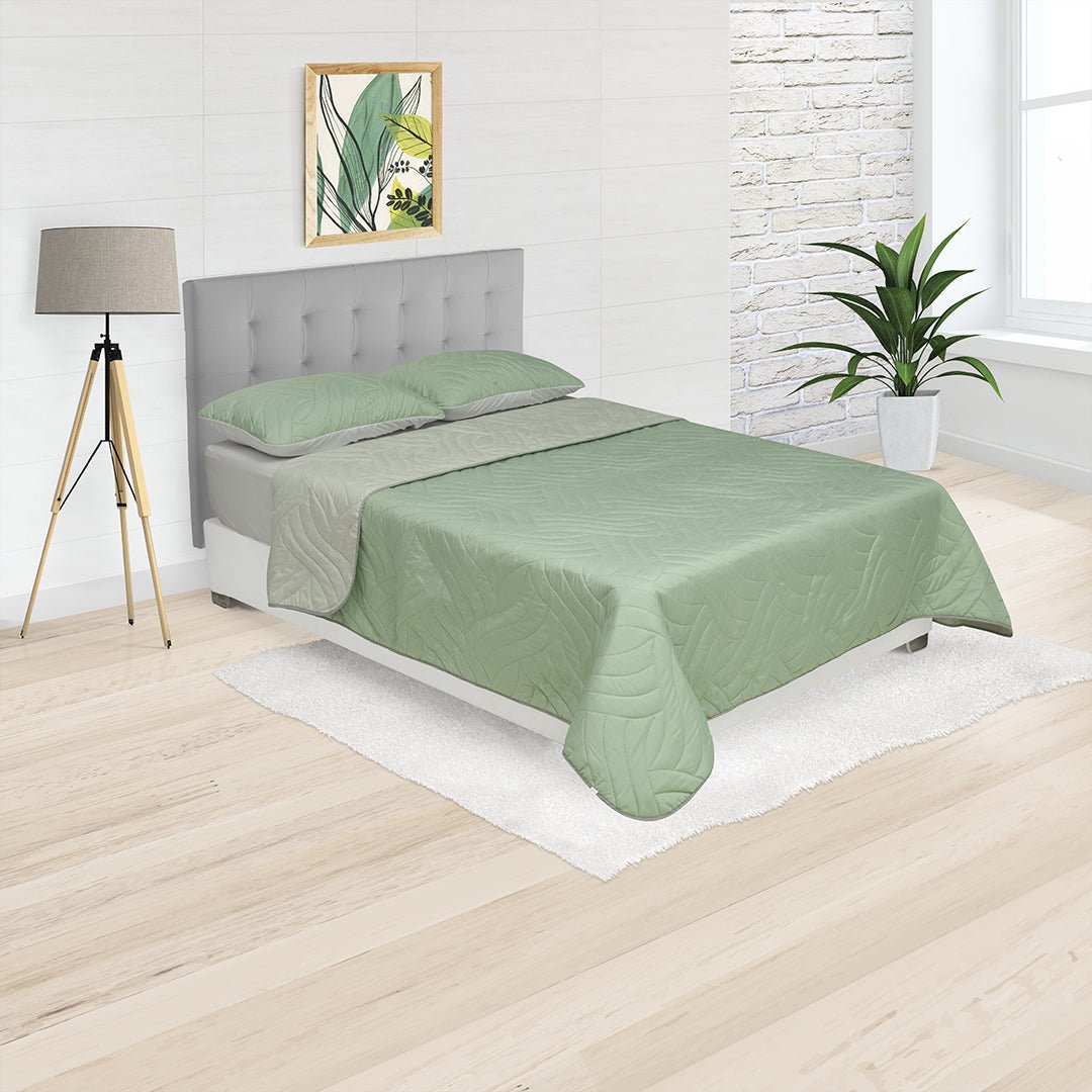 Cubrelecho Doble Faz Verde y Beige para Cama King 200 X 200 Cm Fondo Entero - TENDIDOS Y CUBRELECHOS | Bylmo