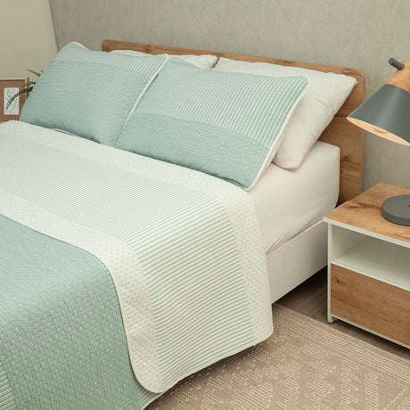 Cubrelecho Doble Faz Trama Verde Arena y Blanco para Cama Doble 140 X 190 Cm Prensado Fondo Entero - TENDIDOS Y CUBRELECHOS | Bylmo