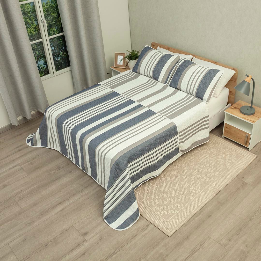 Cubrelecho Doble Faz Trama Gris y Blanco para Cama Queen 160 X 190 Cm Prensado de Lineas - TENDIDOS Y CUBRELECHOS | Bylmo