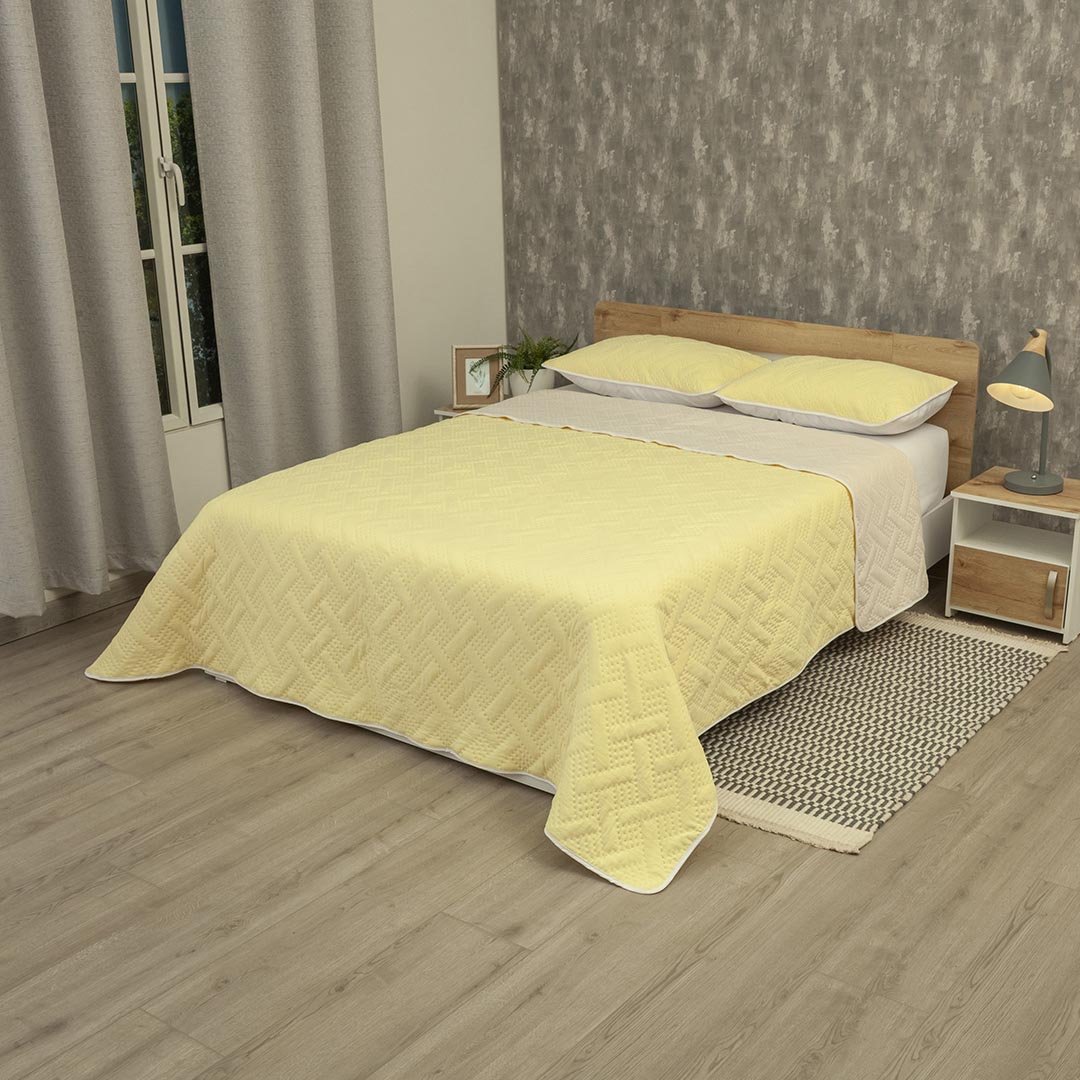 Cubrelecho Termosellado Cotton Sense Amarillo para Cama King 200 X 200 Cm Fondo Entero - TENDIDOS Y CUBRELECHOS | Bylmo