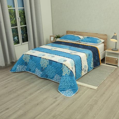 Cubrelecho Doble Faz Versos Cruzados Blanco y Azul para Cama Doble 140 X 190 Cm Prensado de Lineas Ondulantes - TENDIDOS Y CUBRELECHOS | Bylmo