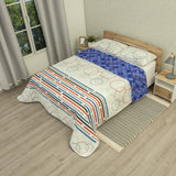 Cubrelecho Doble Faz City Code Blanco y Azul para Cama Doble 140 X 190 Cm Prensado de Lineas Y Circulos - TENDIDOS Y CUBRELECHOS | Bylmo