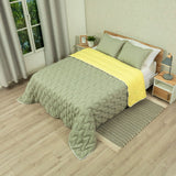 Cubrelecho Flora Café Grisáceo y Amarillo para Cama Doble 140 X 190 Cm Fondo Entero - TENDIDOS Y CUBRELECHOS | Bylmo