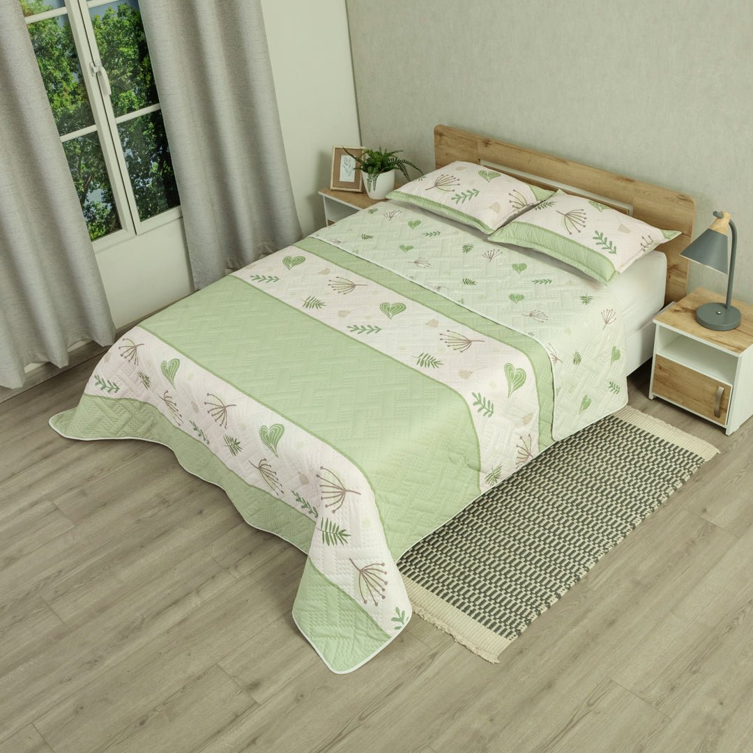 Cubrelecho Doble Faz Style Aura Natural Blanco y Verde Claro para Cama Doble 140 X 190 Cm de Hojas - TENDIDOS Y CUBRELECHOS | Bylmo