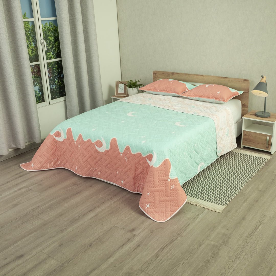 Cubrelecho Doble Faz Style Sueño Lunar Rosado Claro y Naranja Claro para Cama Doble 140 X 190 Cm de Lunas - TENDIDOS Y CUBRELECHOS | Bylmo
