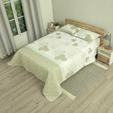 Cubrelecho Doble Faz Style Bosque Sereno Blanco y Verde grisáceo para Cama Queen 160 X 190 Cm de Hojas - TENDIDOS Y CUBRELECHOS | Bylmo