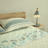 Cubrelecho Doble Faz Style Ocean Chic Blanco para Cama Queen 160 X 190 Cm de Lineas Ondulantes - TENDIDOS Y CUBRELECHOS | Bylmo