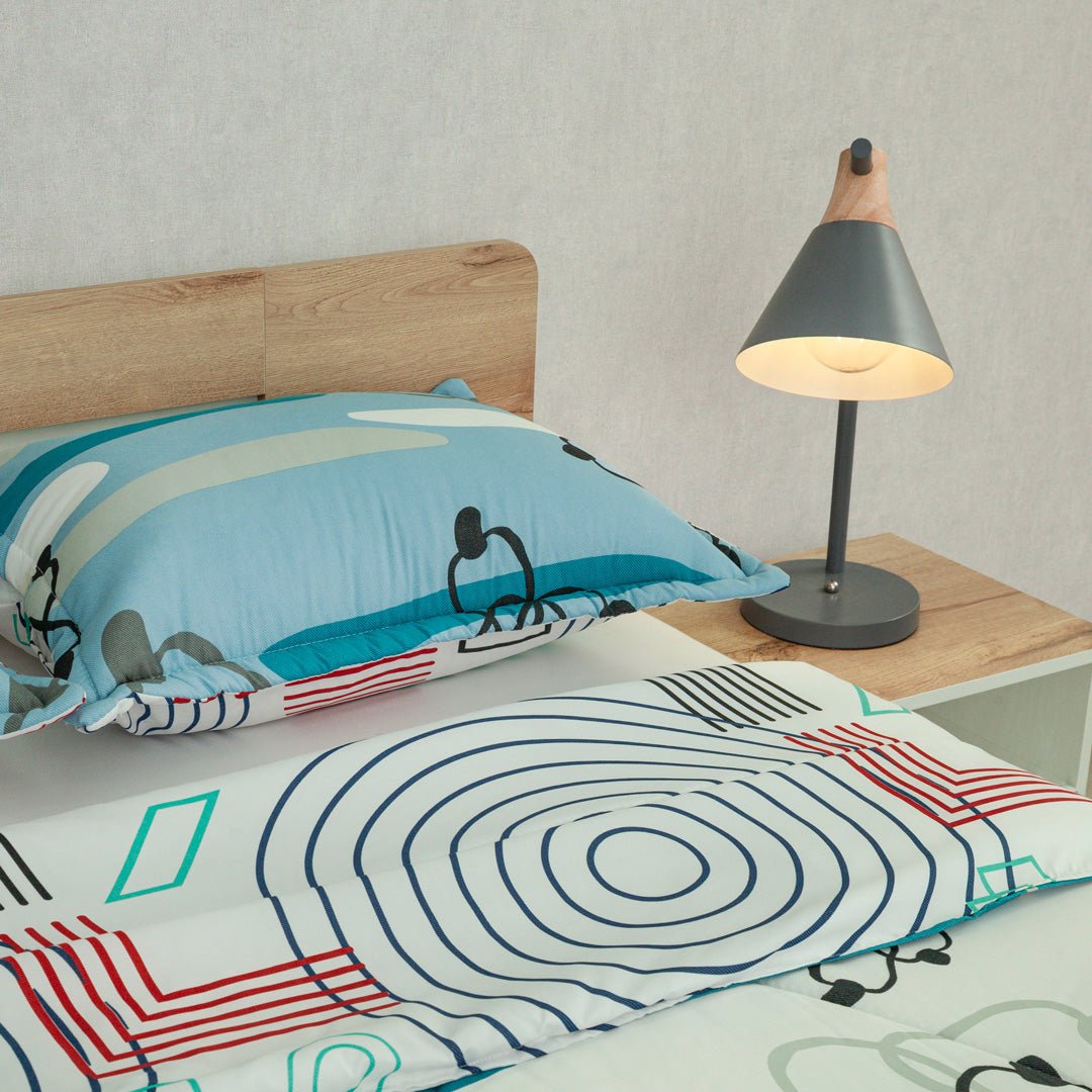 Cubrelecho Semi Acolchado Fusión Moderna Azul y Blanco para Cama Doble 140 X 190 Cm de Circulos Entrelazados - TENDIDOS Y CUBRELECHOS | Bylmo