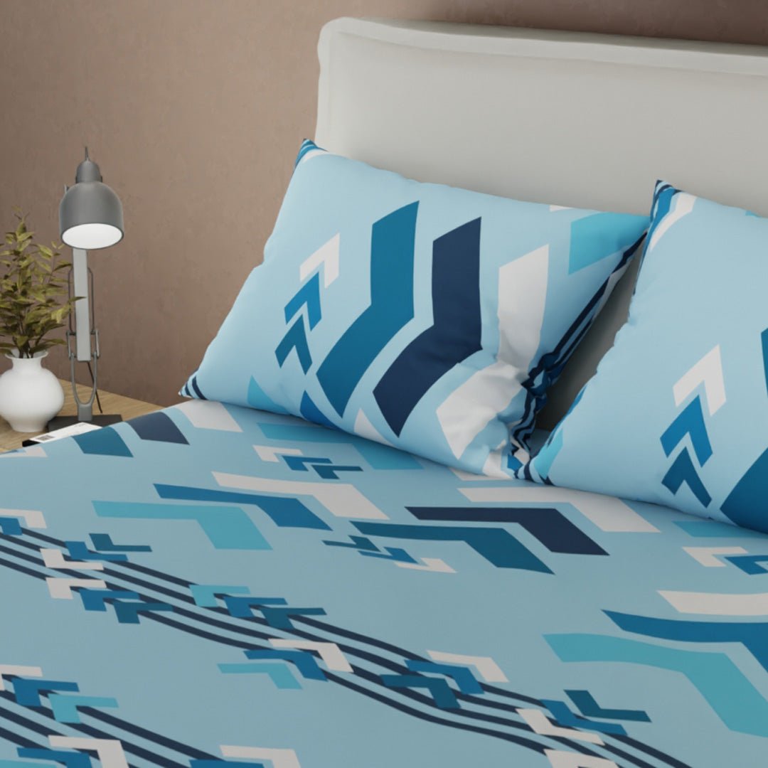 Combo Juego de Sabanas y Cortina Esencia Acua Azul Claro y Azul Oscuro para Cama Doble 140 X 190 Cm de Flechas - SABANAS | Bylmo