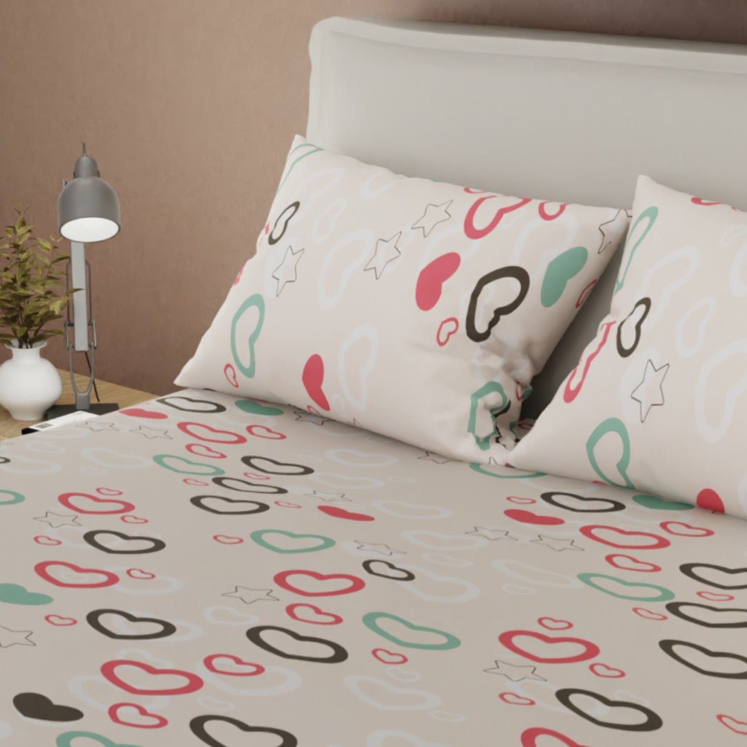 Combo Juego de Sabanas y Cortina Explosion de Amor Blanco y Rosado para Cama Doble 140 X 190 Cm de Estrellas Y Corazones - SABANAS | Bylmo