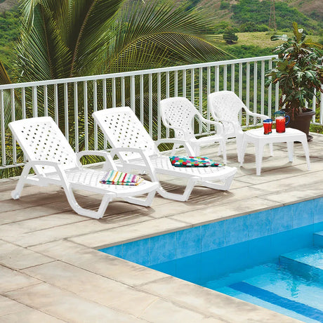 Combo Playero Rimax Blanco 69x46.7cm con Dos Camas Asoleadoras Dos Sillas Playeras y Una Mesa de Centro - SILLAS DE EXTERIOR | Bylmo