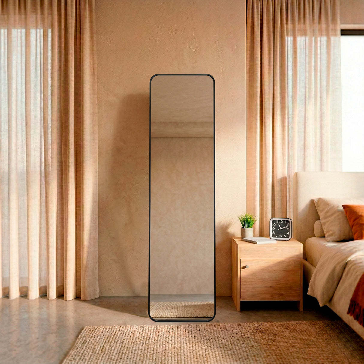 Espejo de Piso Isa Negro 40x150cm Rectangular con Marco Metálico - ESPEJOS DE PISO | Bylmo