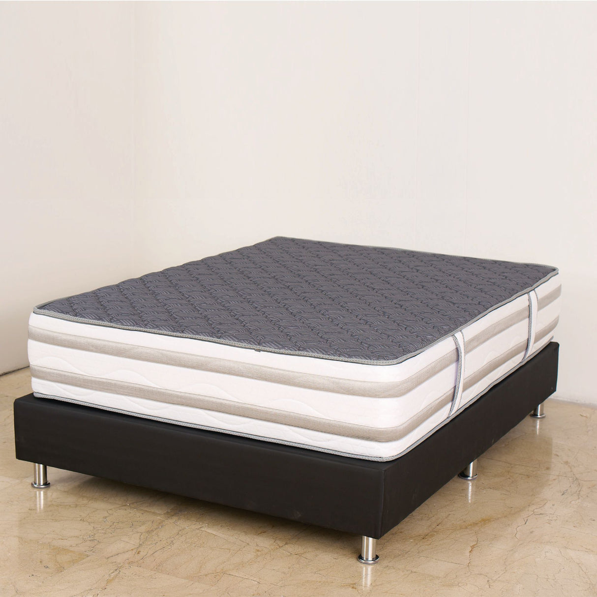 Colchón Moserrate Gris y Blanco Sencillo 90 X 190 Cm Ortopedico Firme de Espuma y Doble Faz