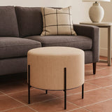 Puff Dubai Beige 40x40cm de Un Puesto sin Appoya Brazos