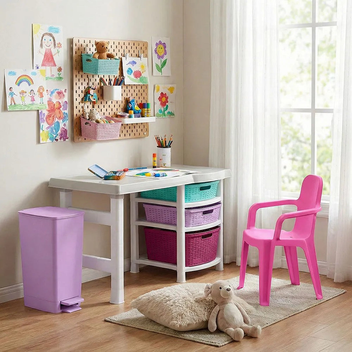 Combo Estudio Infantil Blanco y Rosado Fuerte 88x50cm con Un Escritorio Una Silla y Una Basurera
