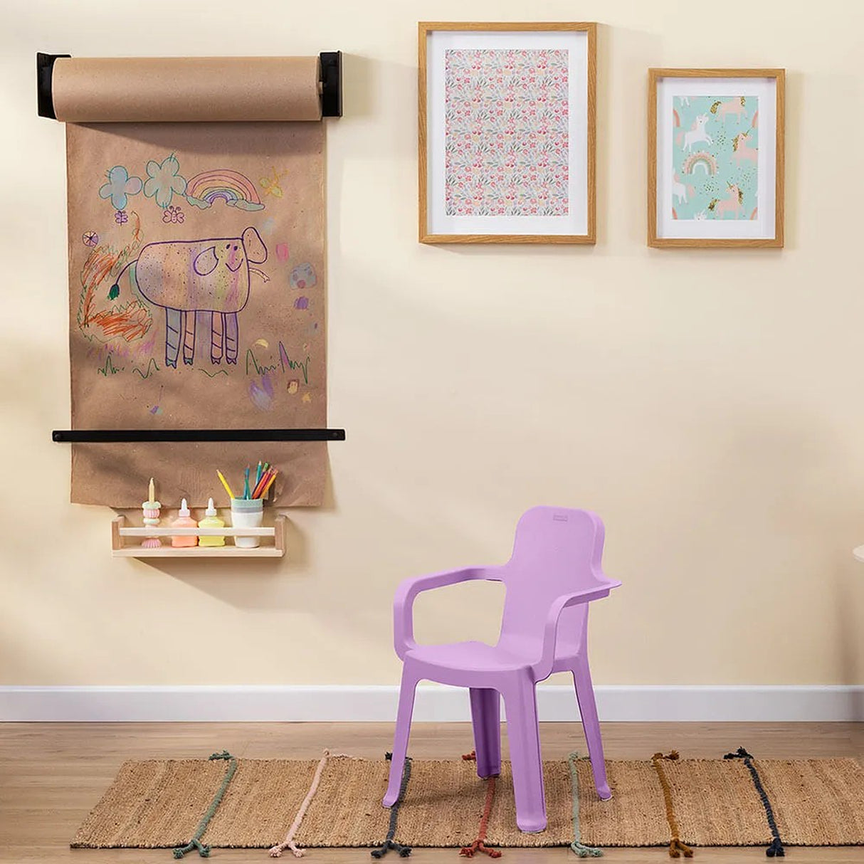 Combo Estudio Infantil Blanco y Rosado 88x50cm con Un Escritorio Una Silla y Un Armario