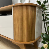 Rack de TV Vivaldi Beige Neutral y Café Claro 200x65.5cm para TV Hasta 75" Pulgadas y con Ranura para Cables