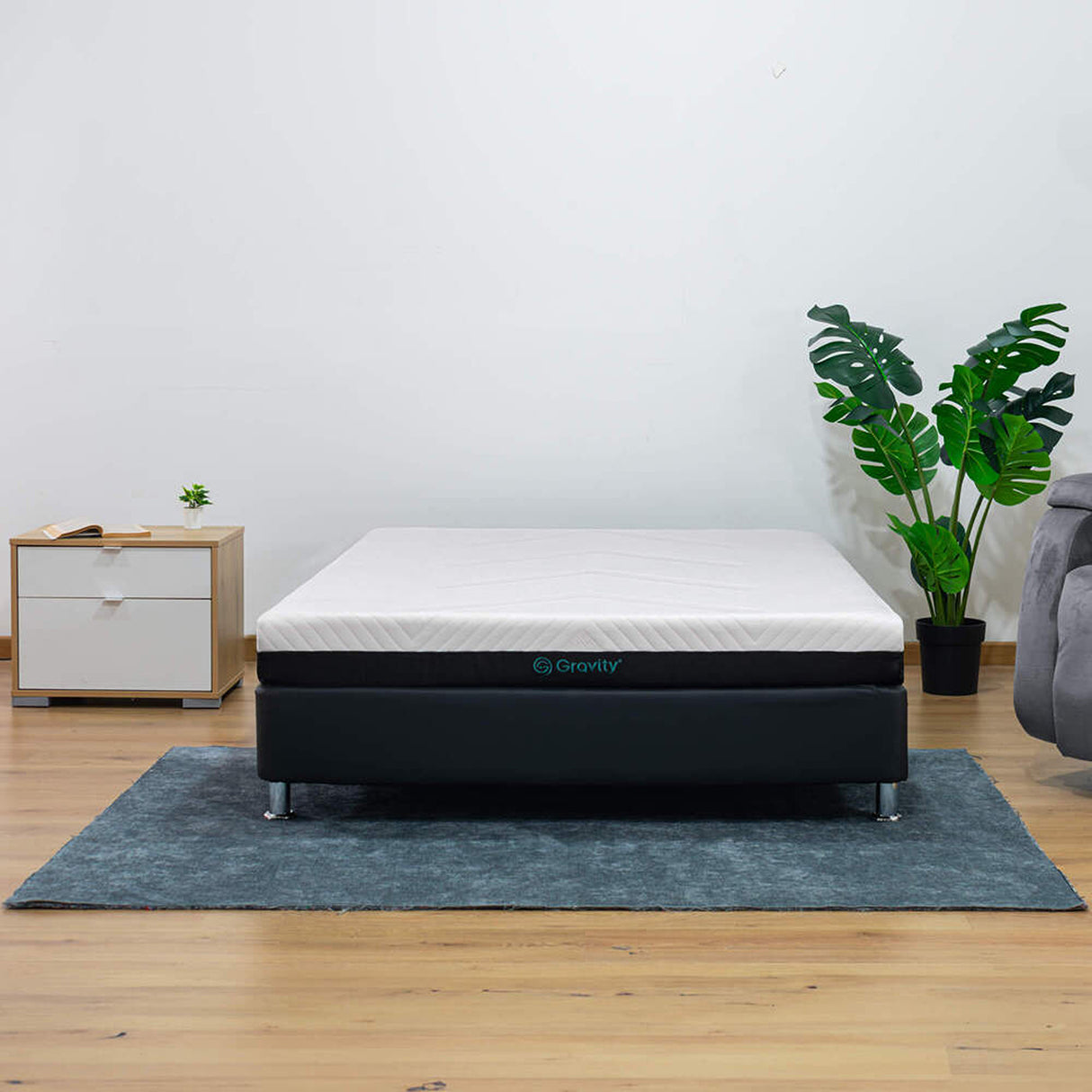 Combo Colchón Enrollado Gravity E15 Blanco Semidoble 120 X 190 Cm Ortopedico Firmeza Medio con Dos Almohadas Orbital Dream y Un Protector de Colchón