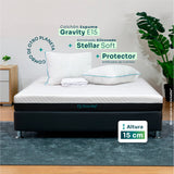 Combo Colchón Enrollado Gravity E15 Blanco Doble 140 X 190 Cm Ortopedico Firmeza Medio con Dos Almohada Stellar Soft y Un Protector de Colchón
