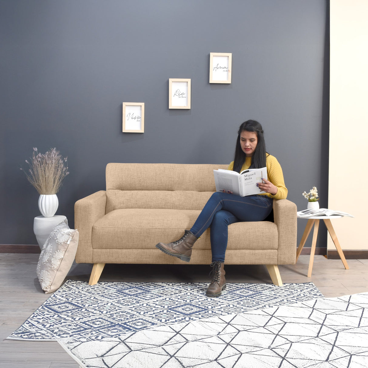 Sofá Barza Beige Dicosta y Matiz Natural 150x82cm de Dos Puestos con Apoya Brazos