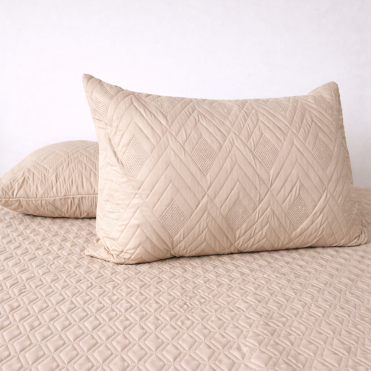 Set x 2 Protectores de Almohada Acolchado Beige 65x45cm