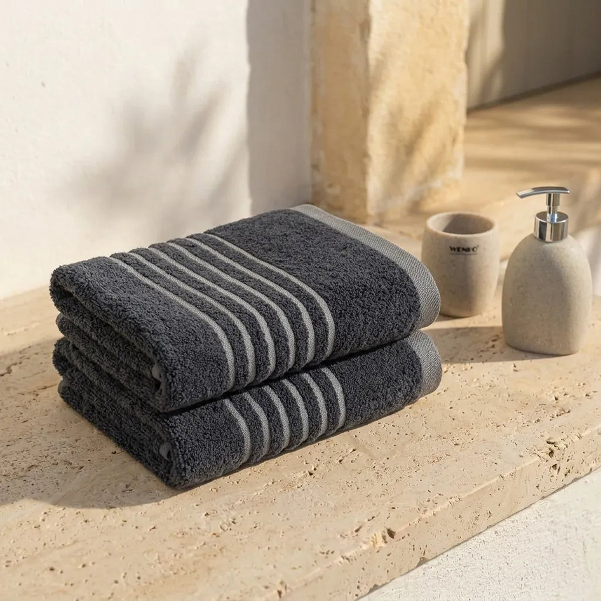 Toalla de cuerpo negra Mediterráneo 70x130 cm en algodón 550 g