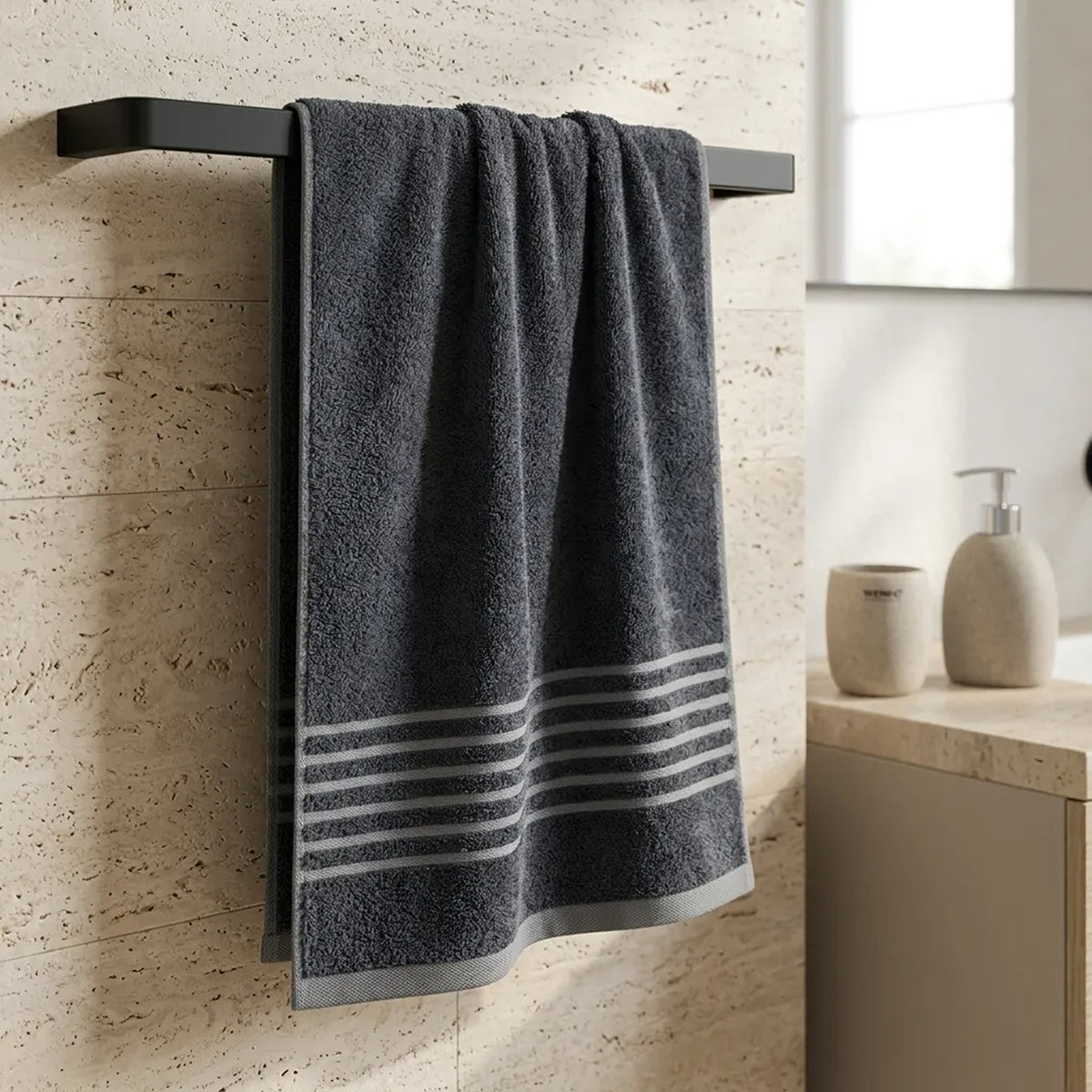 Toalla de manos negra Mediterráneo 40x70 cm en algodón 550 g
