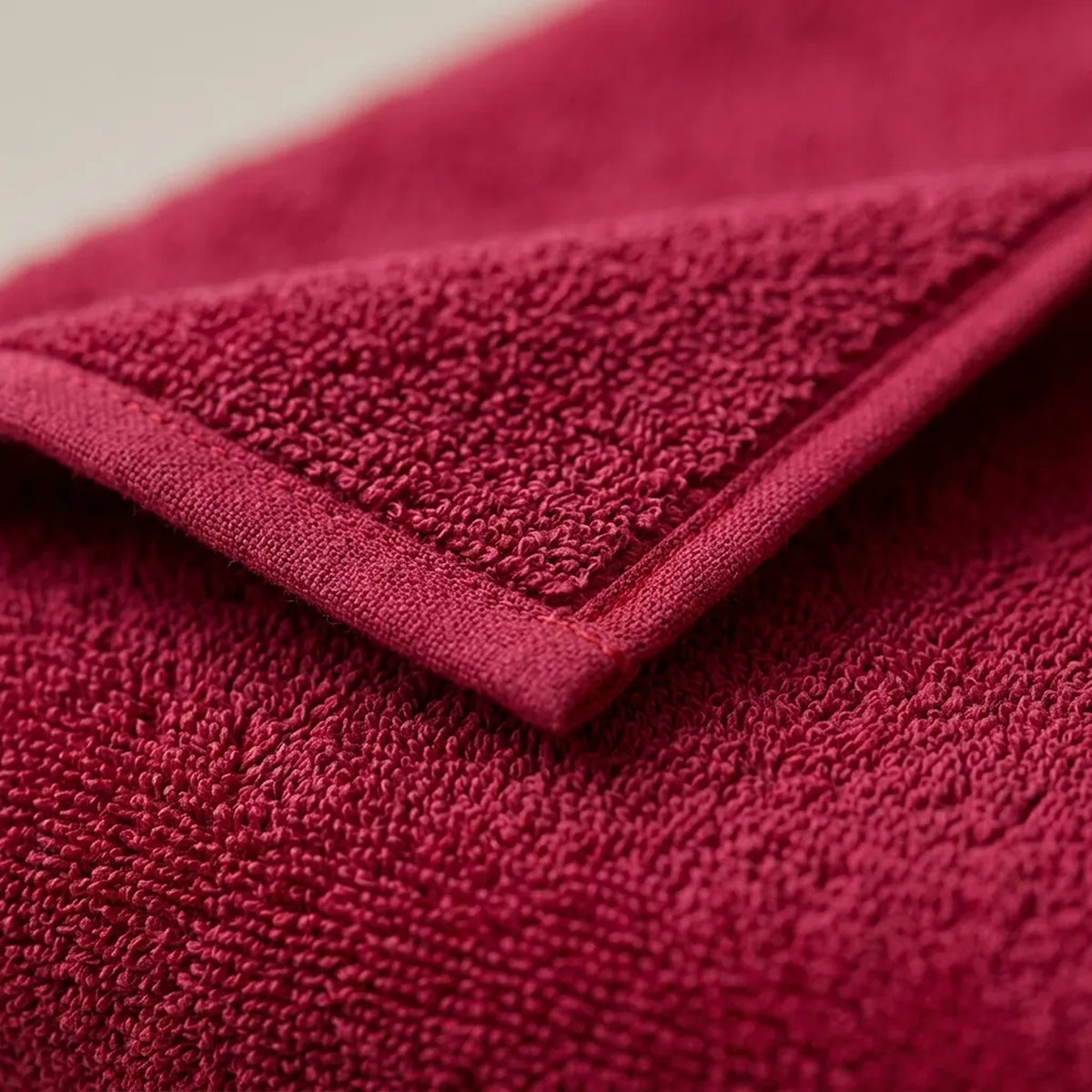 Toalla de manos roja Elegant 50x100 cm en algodón 400 gsm