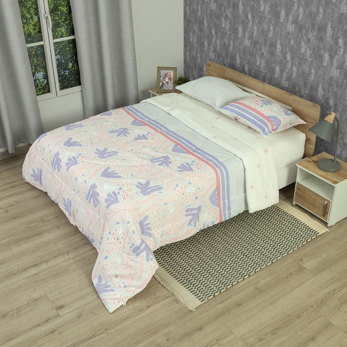 Cubrelecho para cama doble Romantic blanco y rosado 140x190 cm doble faz microfibra