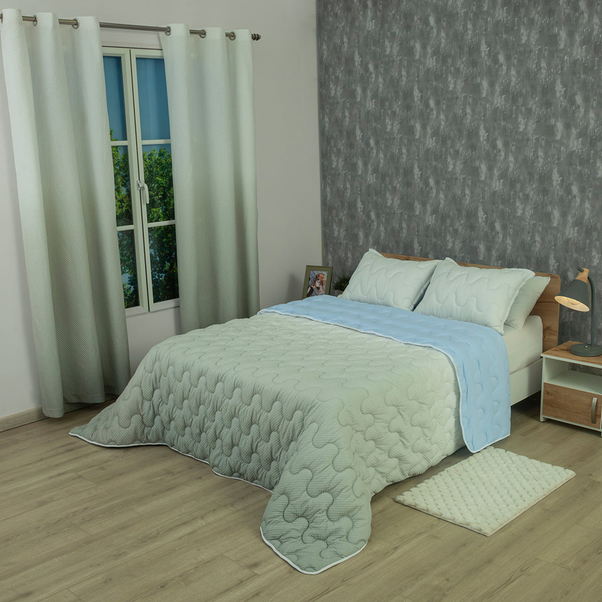 Cubrelecho para cama doble verde grisáceo Sfumato superacolchado 140x190 cm de microfibra