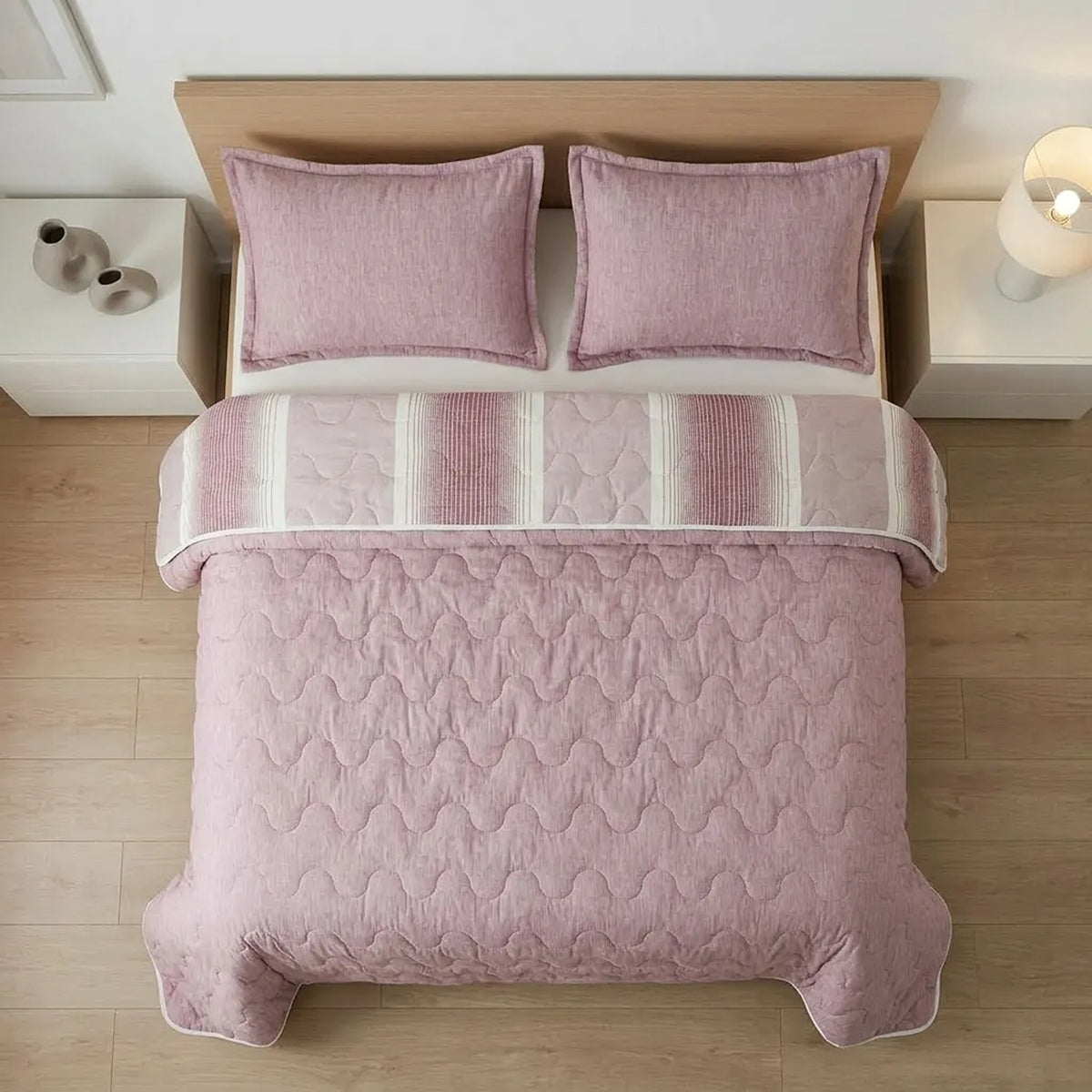 Cubrelecho Equilibrio king morado claro superacolchado doble faz 200x200 cm