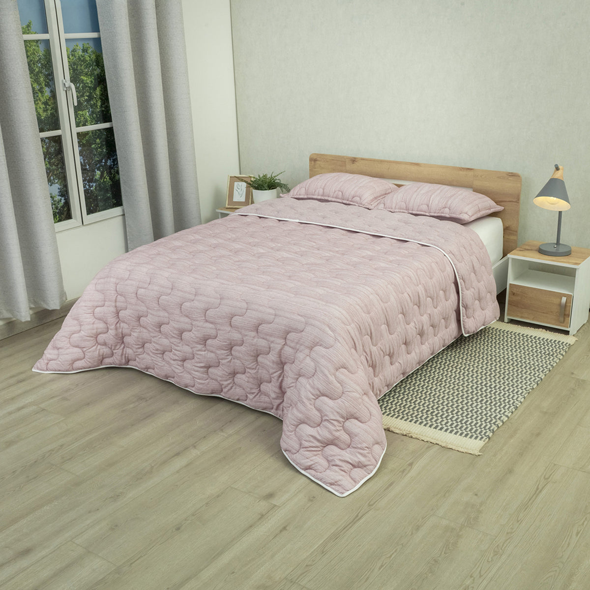 Cubrelecho acolchado queen morado claro Equilibrio doble faz 160x190 cm
