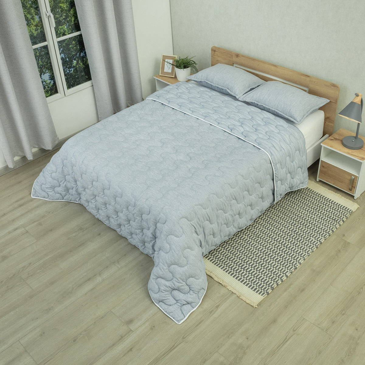 Cubrelecho acolchado azul Equilibrio queen 160x190 cm doble faz microfibra