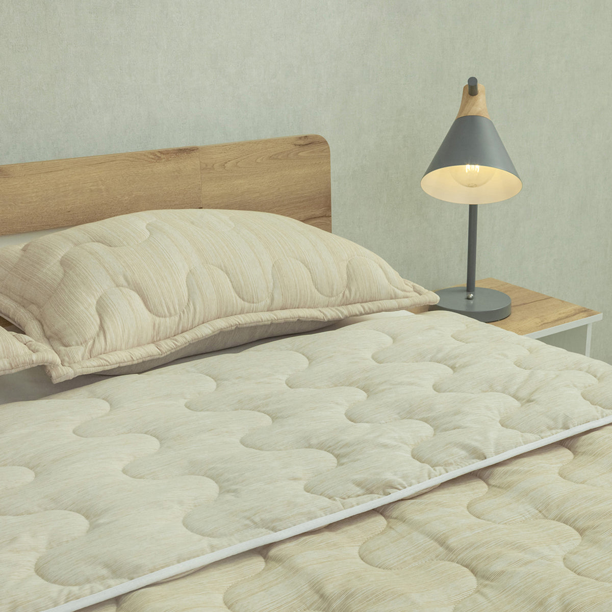Cubrelecho acolchado crema Equilibrio queen 160x190 cm doble faz microfibra