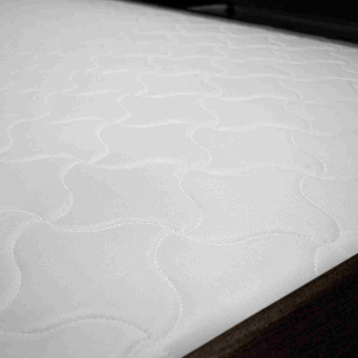 Combo Cama Tarima y Colchón Dreamer Café Semidoble 120 cm Rectangular con Una Almohada