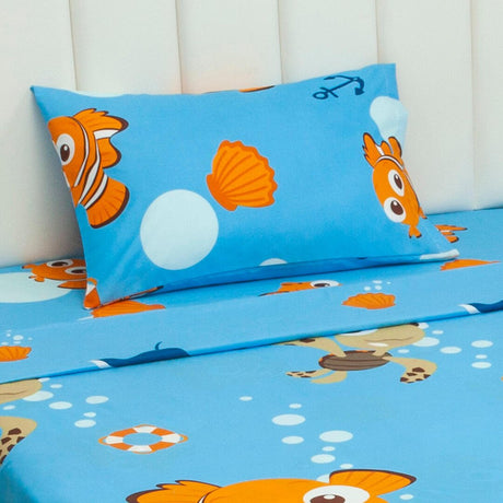 Combo Juego de Sabanas y Cortina Infantil Microfibra Sencilla 100 cm Azul de Nemo - Ropa de Cama | Bylmo