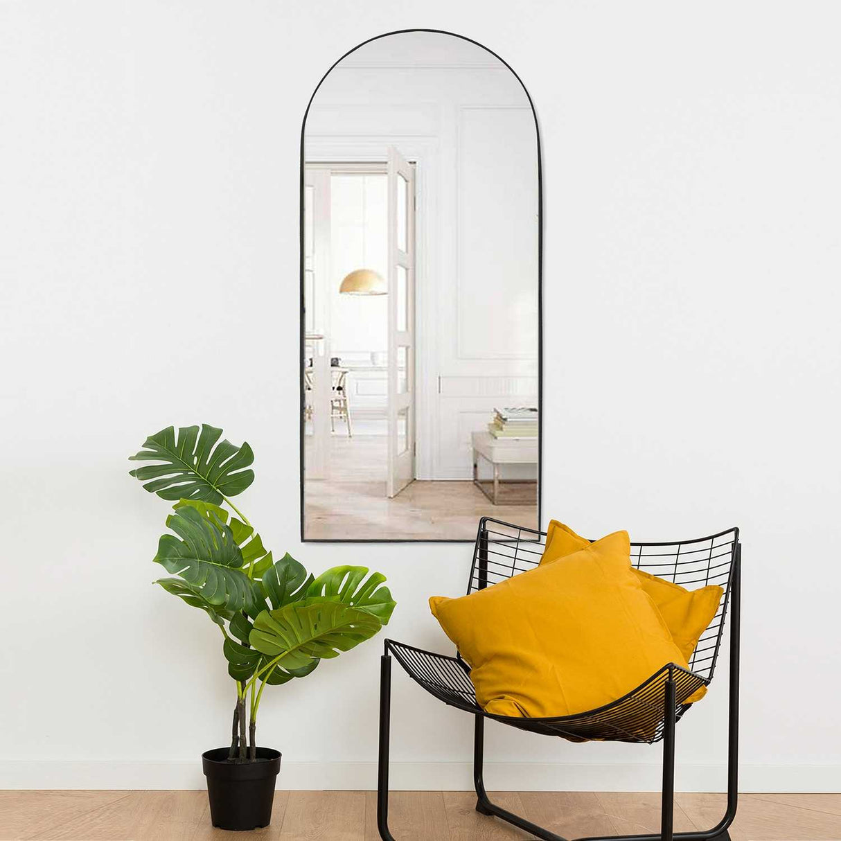 Espejo de Pared Ibiza Negro 60x120cm Arco Superior con Marco Metalico - Espejos Decorativos | Bylmo