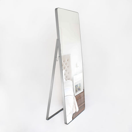 Espejo de Piso Tanger Plata 50x150cm Rectangular con Marco Metálico - Espejos Decorativos | Bylmo