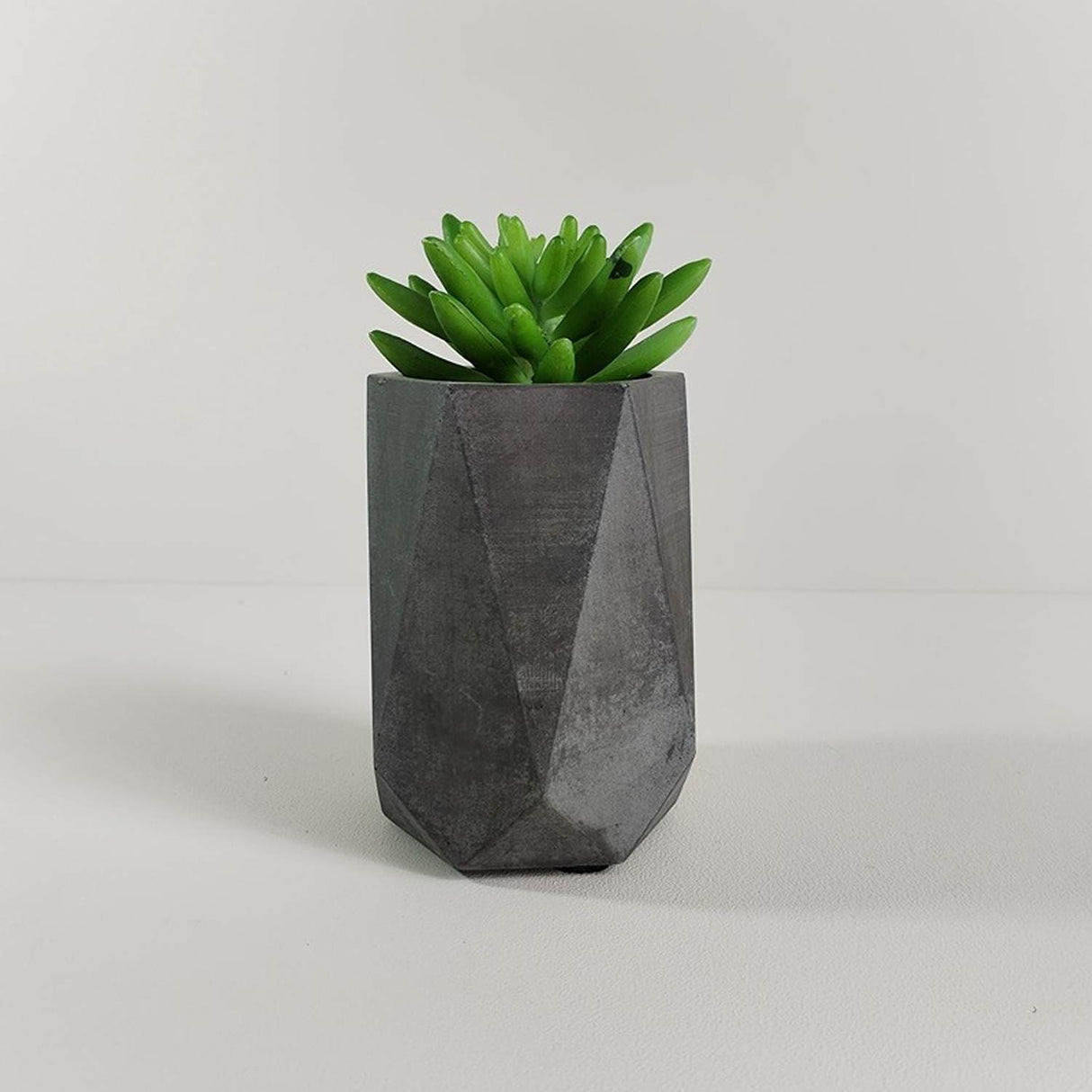 Florero Amalas Gris Oscuro 7 cm Minimalista - Jardineria | Bylmo