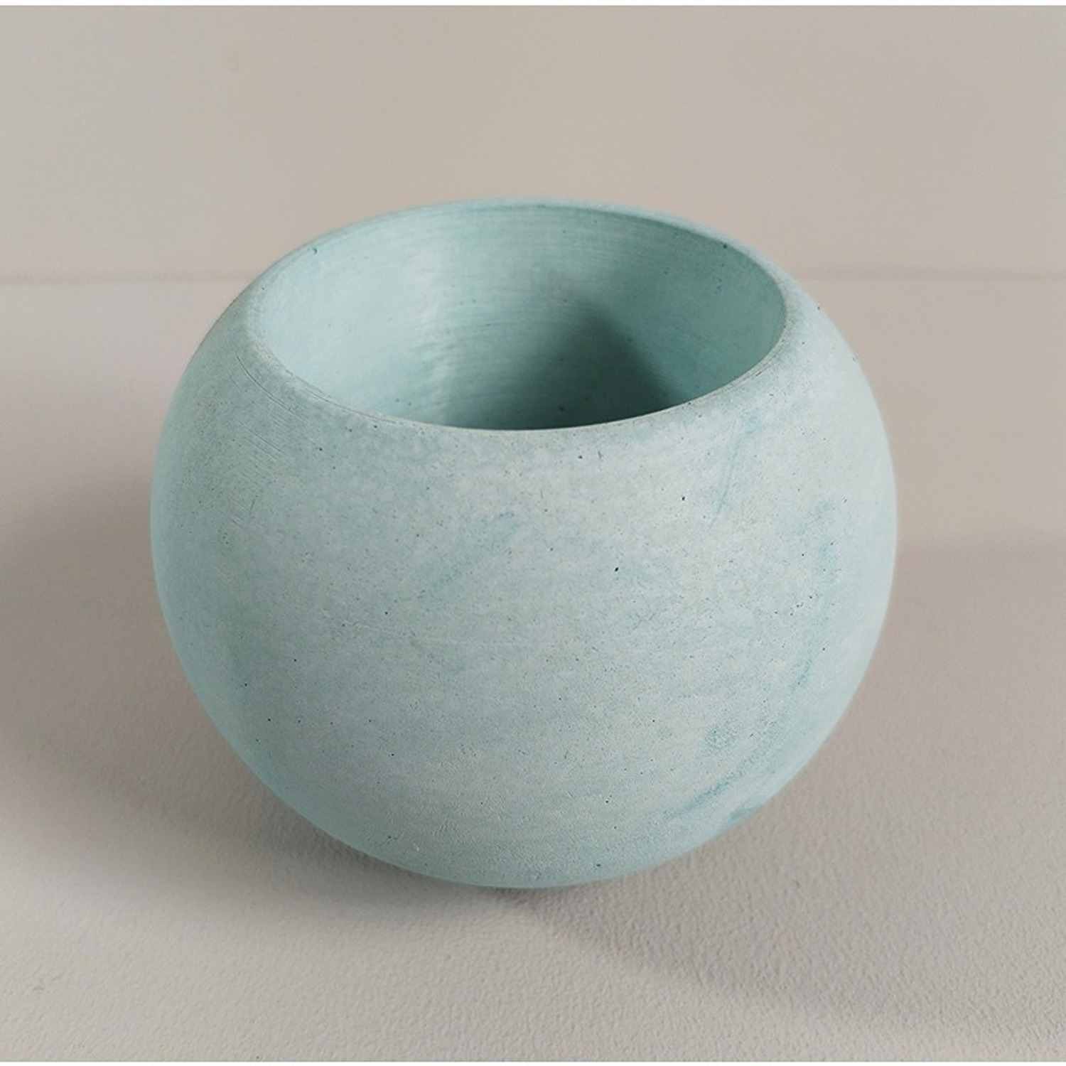 Matera de mesa Luna Aguamarina 6x7cm de Cemento Circular de 0.2 Litros - Jardineria | Bylmo